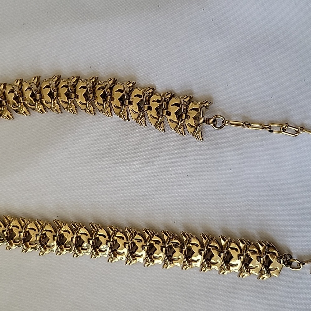 Vintage Trifari Gold Leaf Choker Necklace - Picture 6 of 8